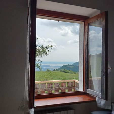 Agriturismo Preele Villa Ferrara di Monte Baldo Luaran gambar